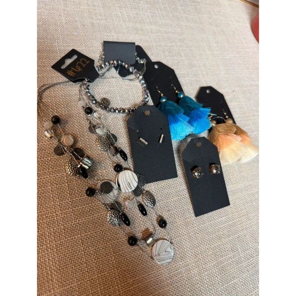 Jewelry Bundle - Picture 1 of 5